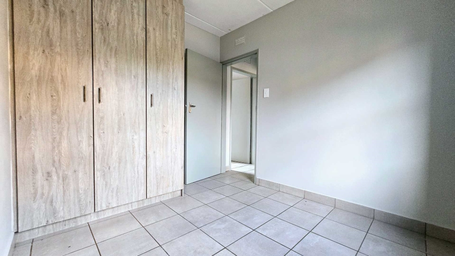 2 Bedroom Property for Sale in La Montagne Gauteng