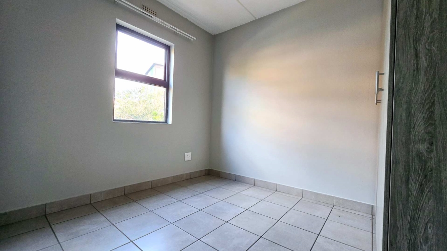 2 Bedroom Property for Sale in La Montagne Gauteng