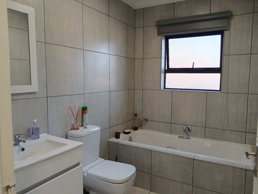3 Bedroom Property for Sale in Akasia Gauteng