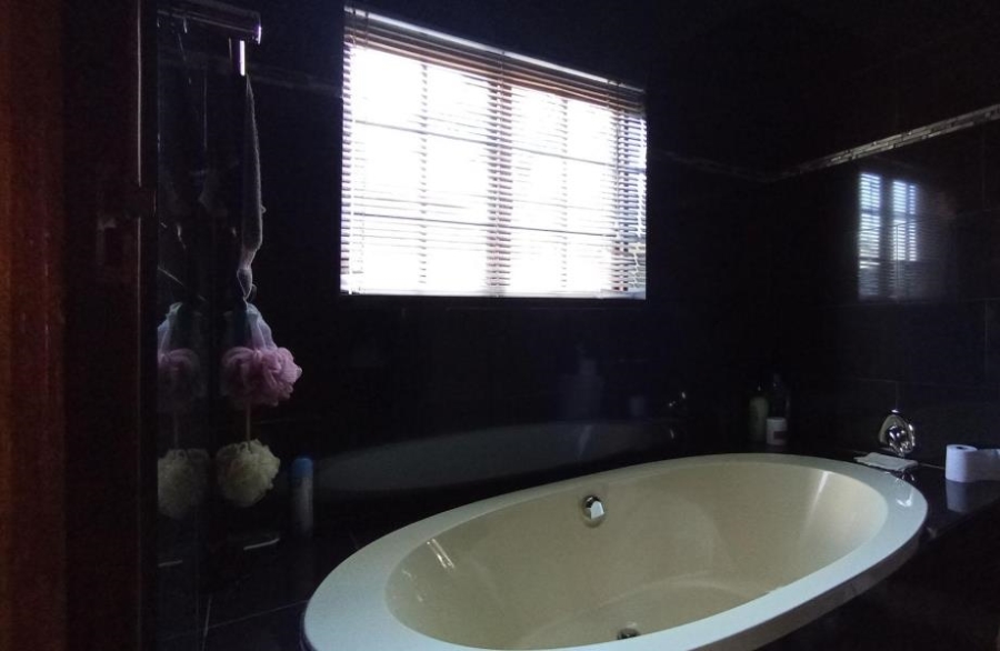 3 Bedroom Property for Sale in Ninapark Gauteng