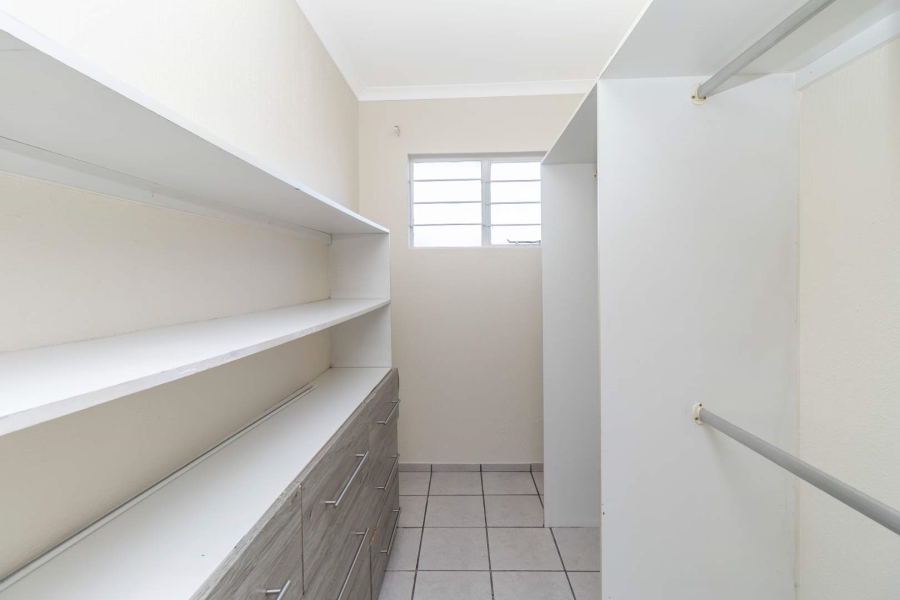 1 Bedroom Property for Sale in Northwold Gauteng