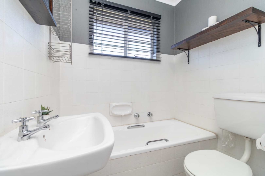 1 Bedroom Property for Sale in Northwold Gauteng