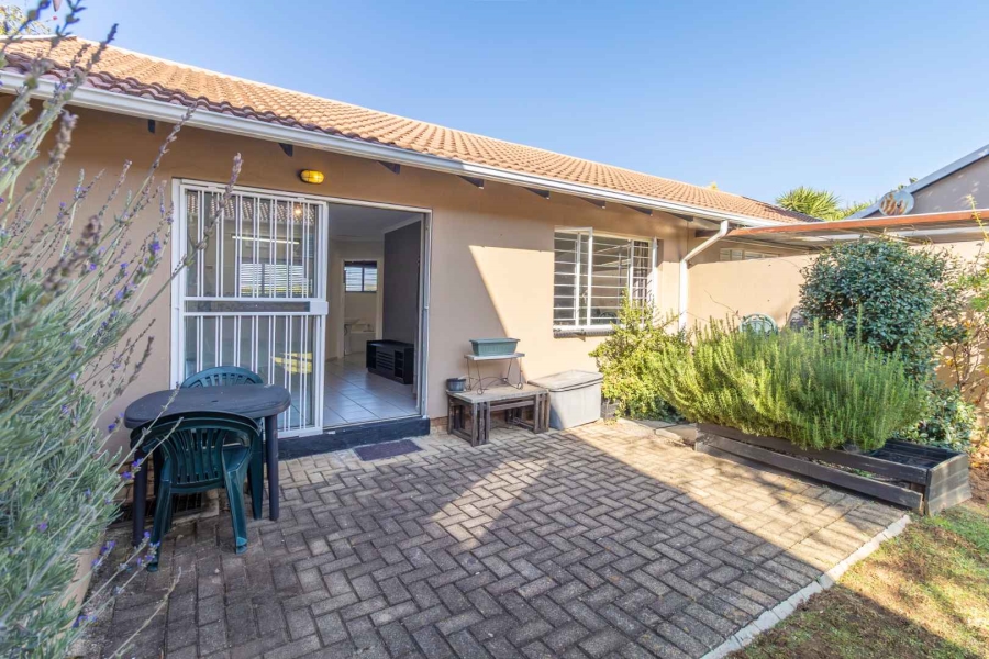 1 Bedroom Property for Sale in Northwold Gauteng