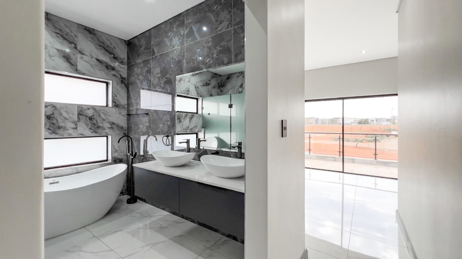 4 Bedroom Property for Sale in Fountainbrook Estate Gauteng