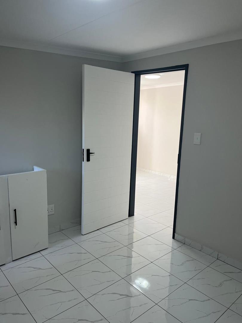 1 Bedroom Property for Sale in Waverley Gauteng