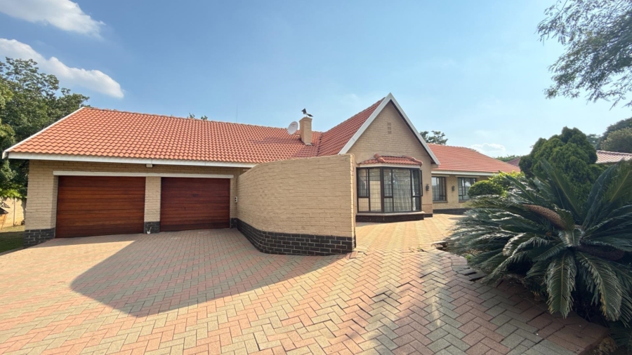 4 Bedroom Property for Sale in Brackenhurst Gauteng