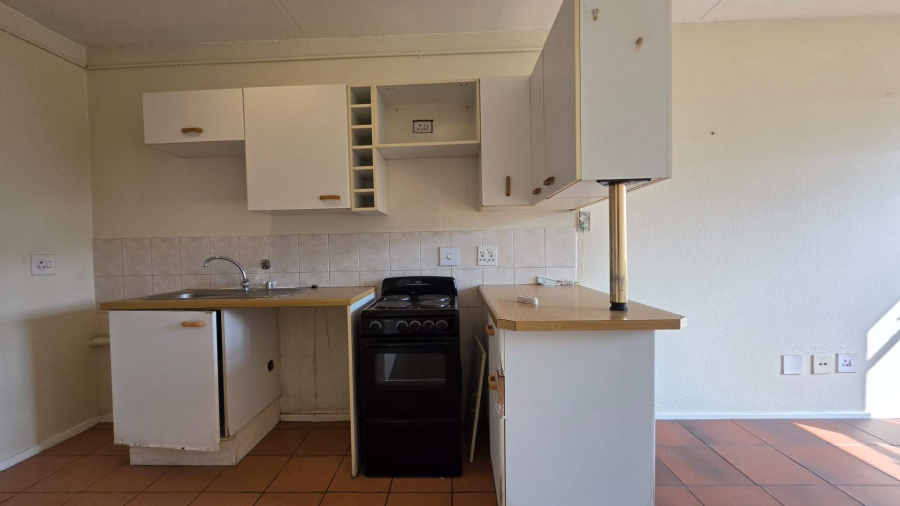 2 Bedroom Property for Sale in Florentia Gauteng
