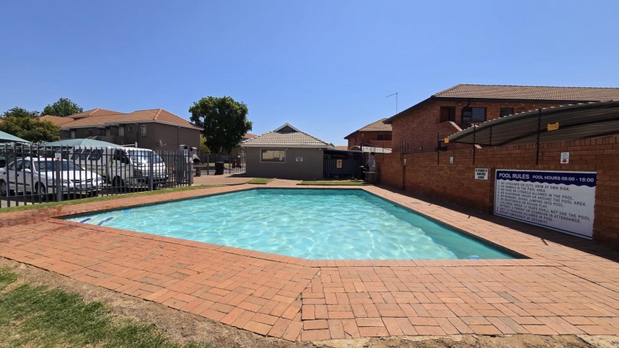 2 Bedroom Property for Sale in Florentia Gauteng