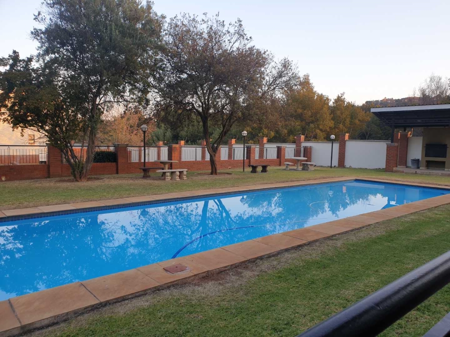 2 Bedroom Property for Sale in Glenvista Gauteng