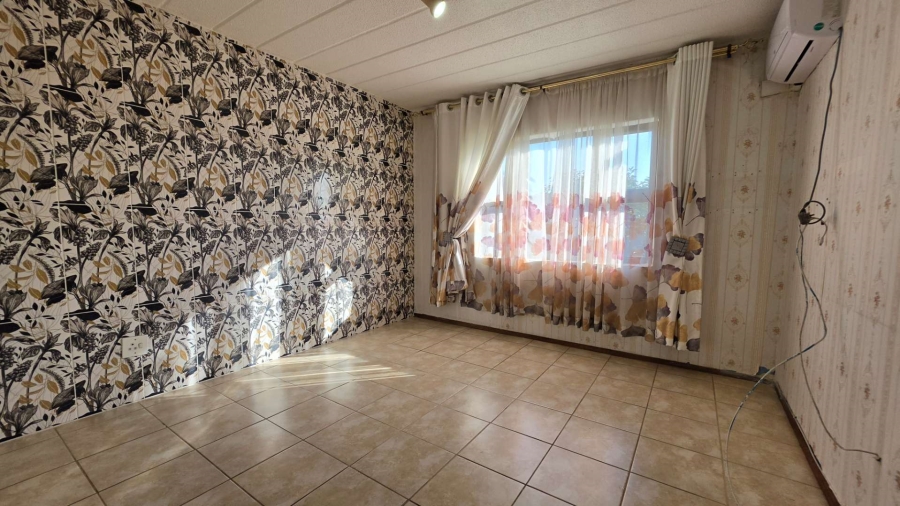 2 Bedroom Property for Sale in Glenvista Gauteng