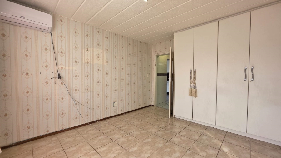 2 Bedroom Property for Sale in Glenvista Gauteng