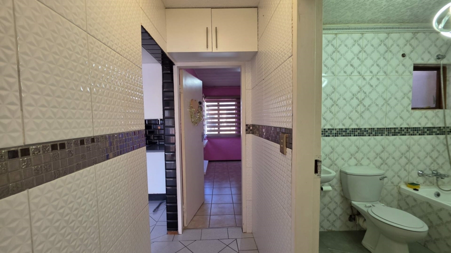 2 Bedroom Property for Sale in Glenvista Gauteng