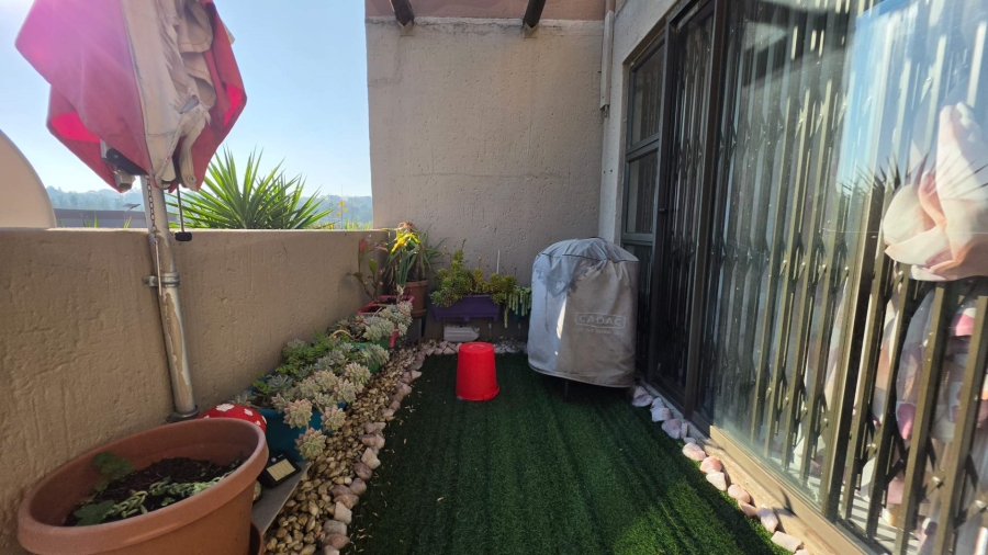 2 Bedroom Property for Sale in Glenvista Gauteng