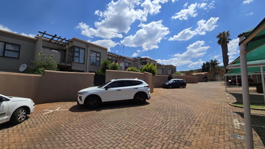 2 Bedroom Property for Sale in Glenvista Gauteng