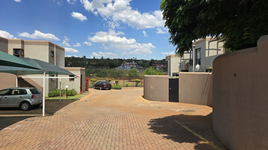 2 Bedroom Property for Sale in Glenvista Gauteng