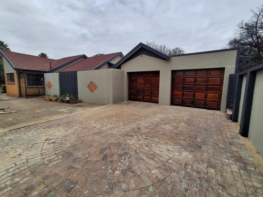 3 Bedroom Property for Sale in Risiville Gauteng