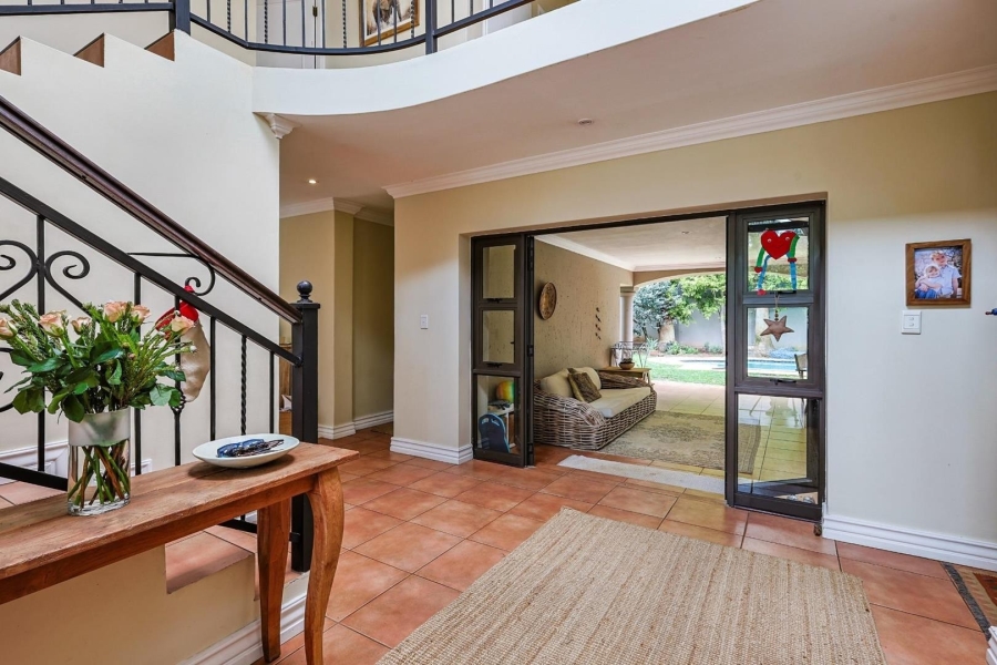 To Let 5 Bedroom Property for Rent in Silver Lakes Gauteng