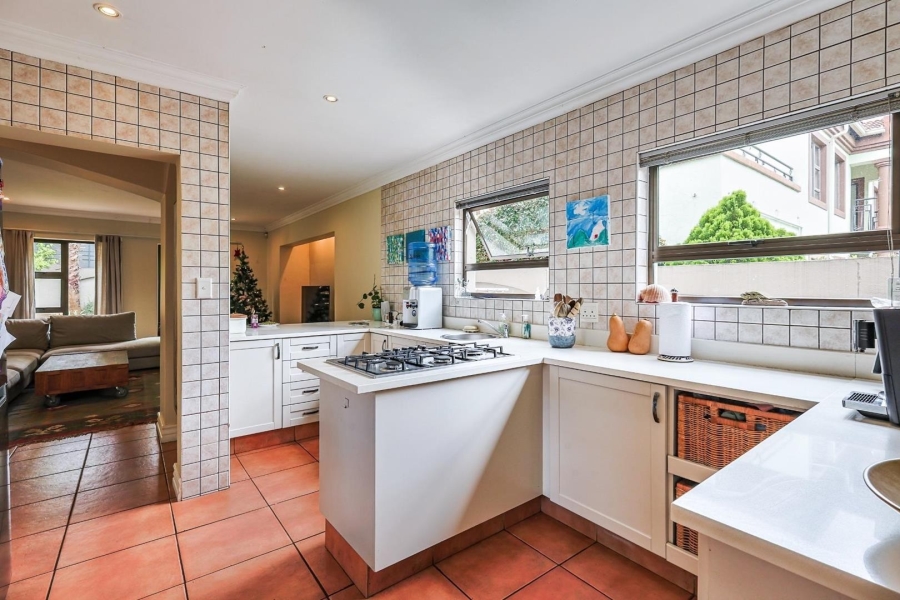 To Let 5 Bedroom Property for Rent in Silver Lakes Gauteng