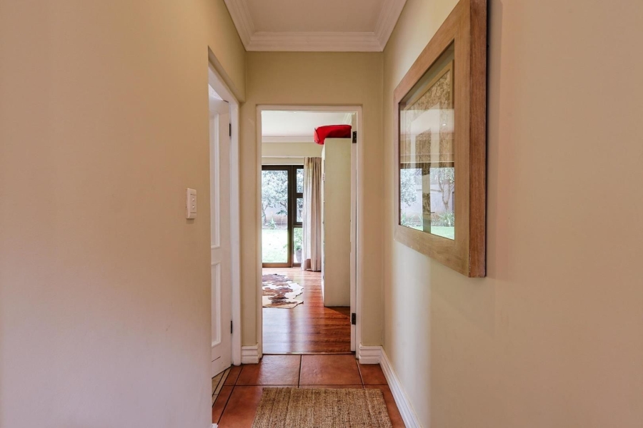 To Let 5 Bedroom Property for Rent in Silver Lakes Gauteng