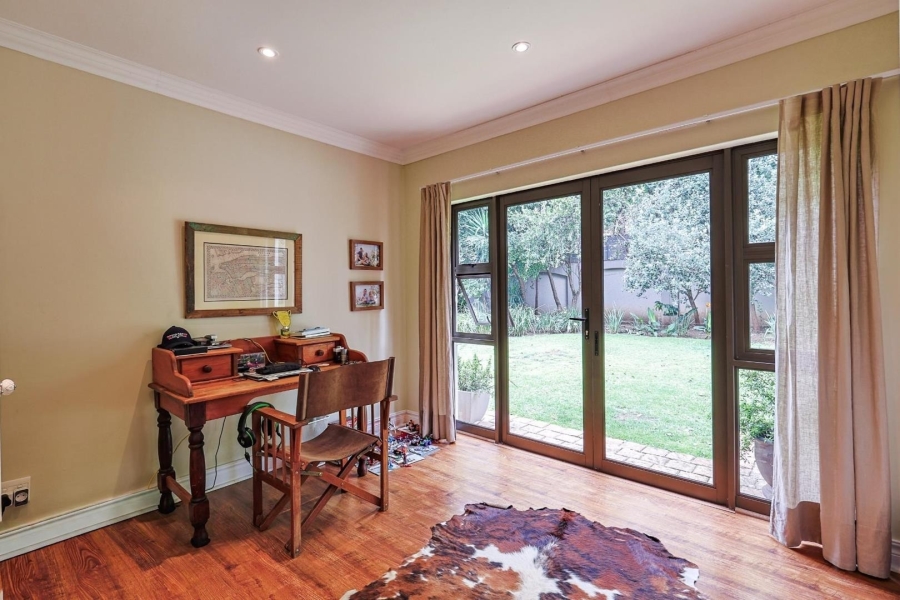 To Let 5 Bedroom Property for Rent in Silver Lakes Gauteng