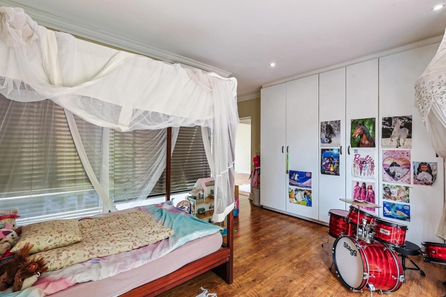 To Let 5 Bedroom Property for Rent in Silver Lakes Gauteng