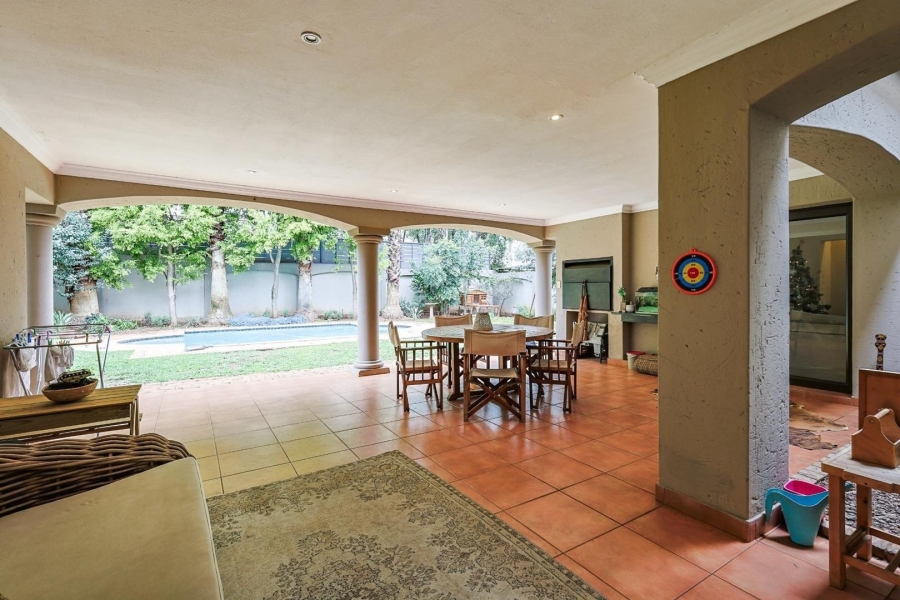 To Let 5 Bedroom Property for Rent in Silver Lakes Gauteng