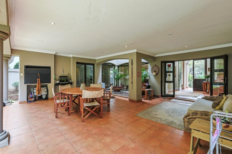 To Let 5 Bedroom Property for Rent in Silver Lakes Gauteng