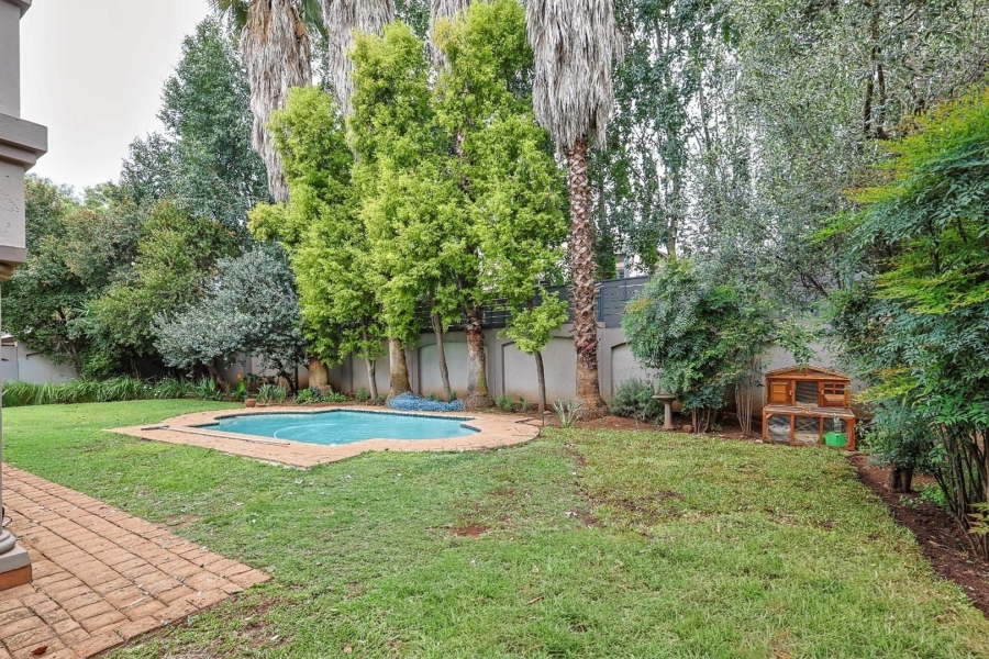 To Let 5 Bedroom Property for Rent in Silver Lakes Gauteng