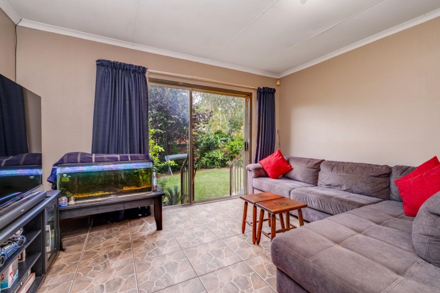 To Let 2 Bedroom Property for Rent in Wilgeheuwel Gauteng