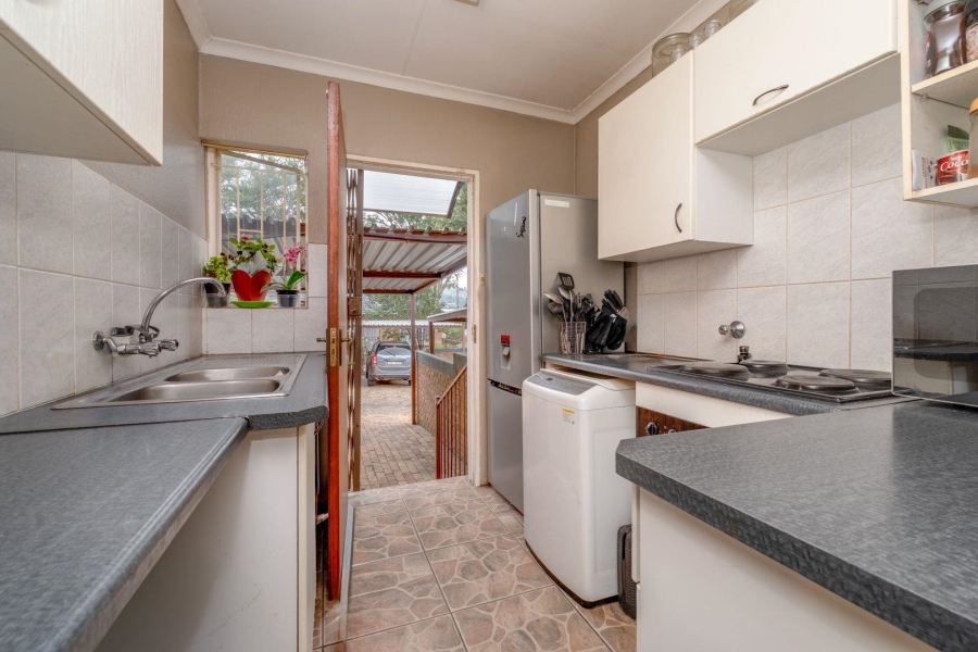 To Let 2 Bedroom Property for Rent in Wilgeheuwel Gauteng