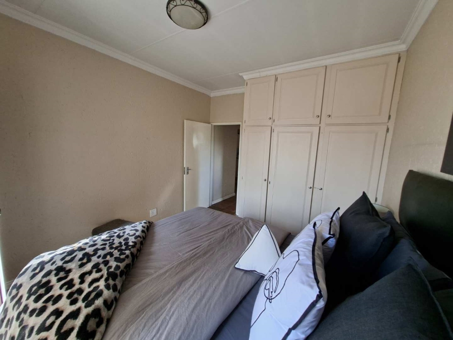To Let 1 Bedroom Property for Rent in Weltevreden Park Gauteng