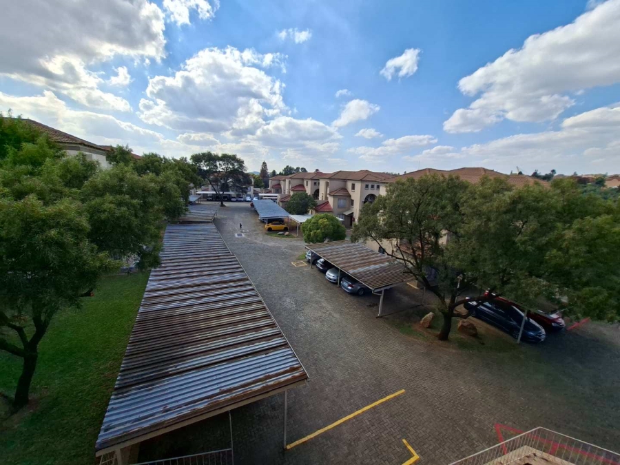 To Let 1 Bedroom Property for Rent in Weltevreden Park Gauteng