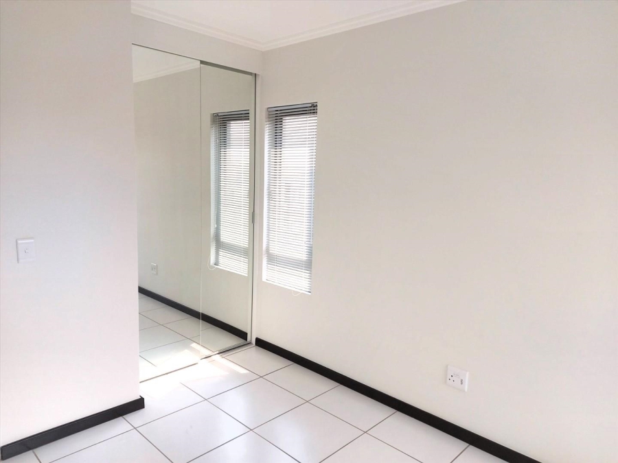 To Let 1 Bedroom Property for Rent in Fourways Gauteng