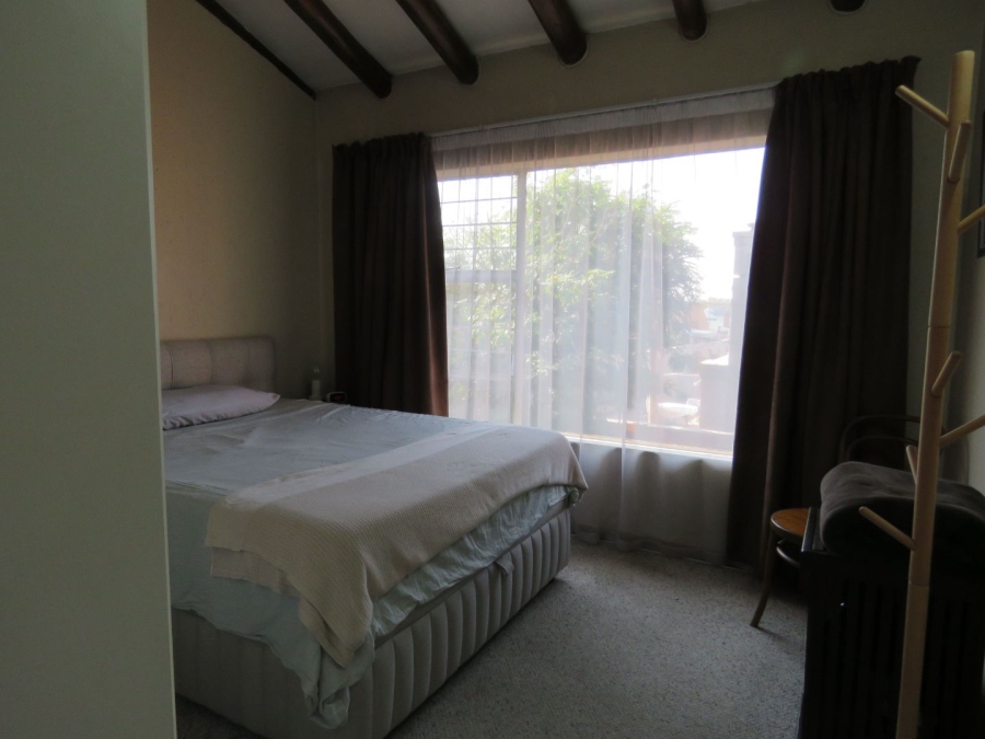 2 Bedroom Property for Sale in New Redruth Gauteng