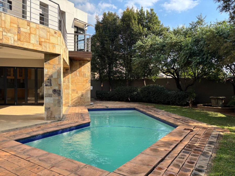 To Let 3 Bedroom Property for Rent in Lombardy Estate Gauteng