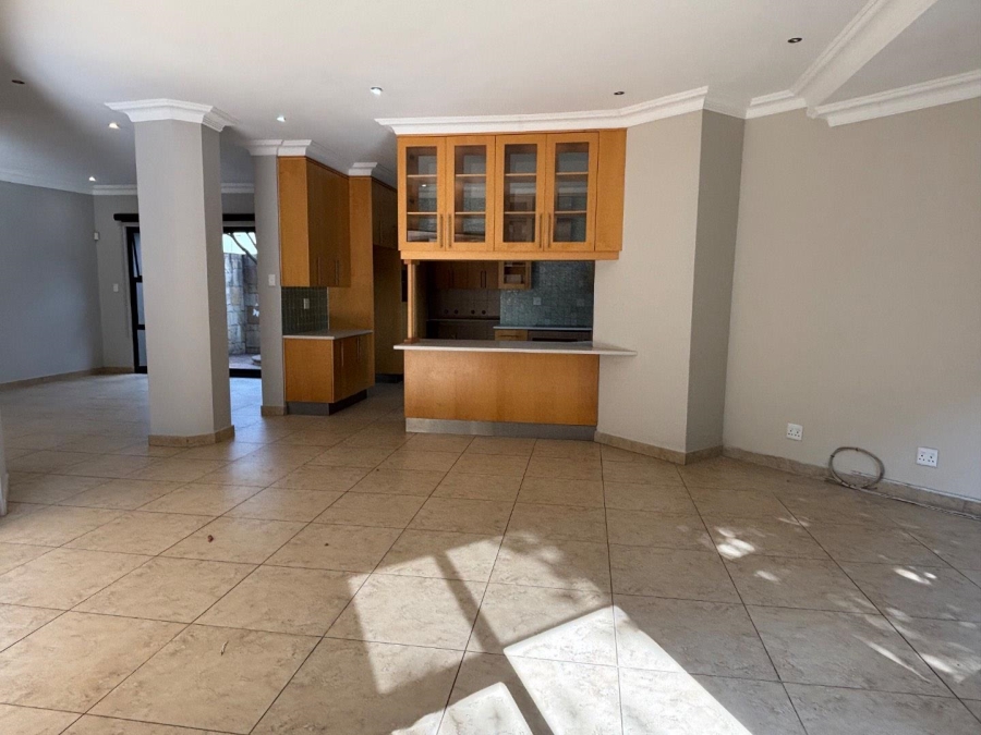 To Let 3 Bedroom Property for Rent in Lombardy Estate Gauteng