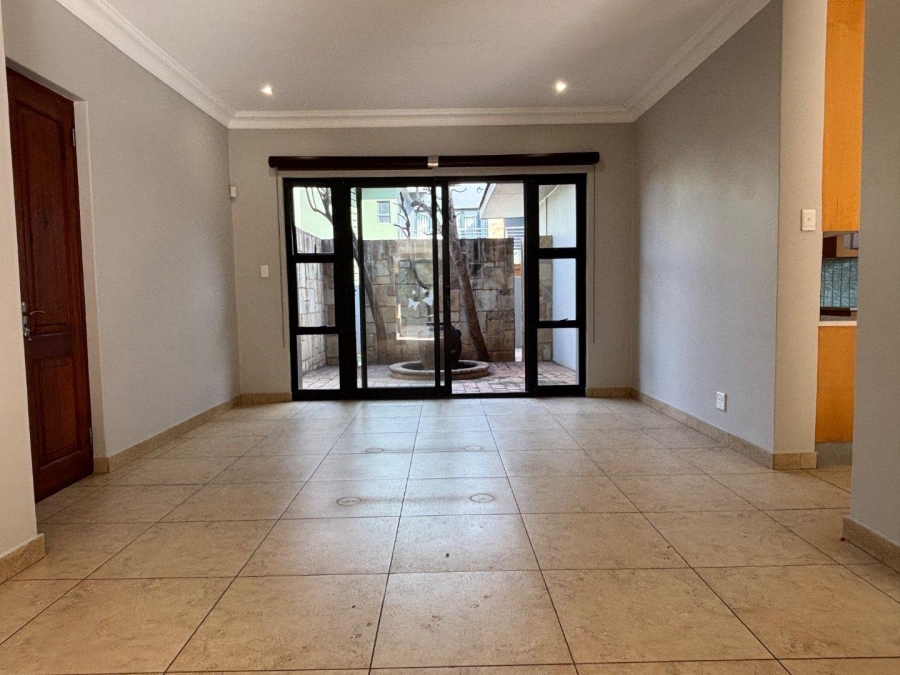 To Let 3 Bedroom Property for Rent in Lombardy Estate Gauteng