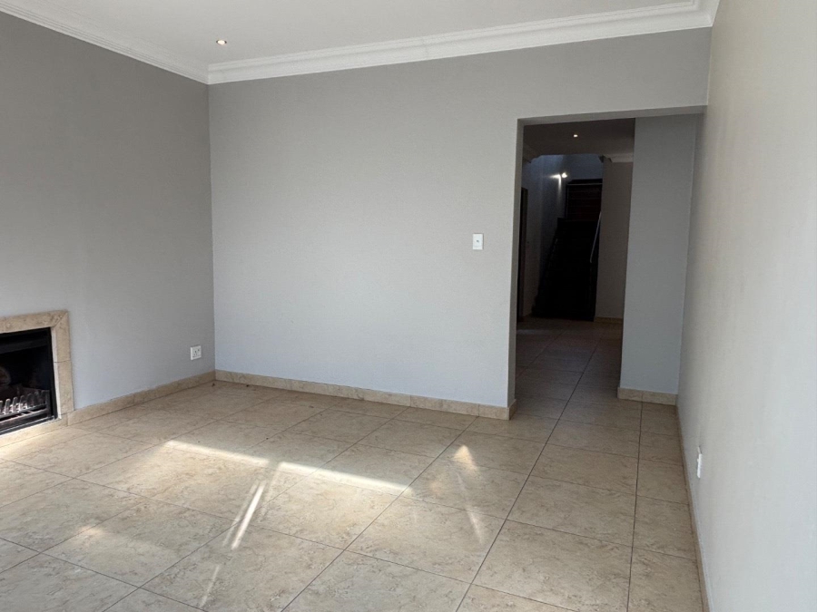 To Let 3 Bedroom Property for Rent in Lombardy Estate Gauteng