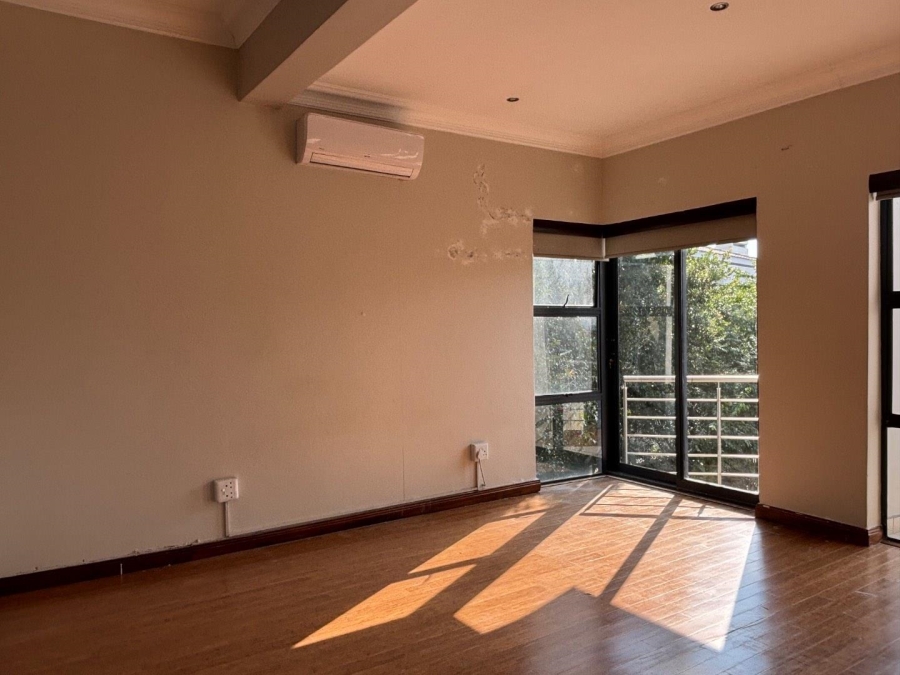 To Let 3 Bedroom Property for Rent in Lombardy Estate Gauteng