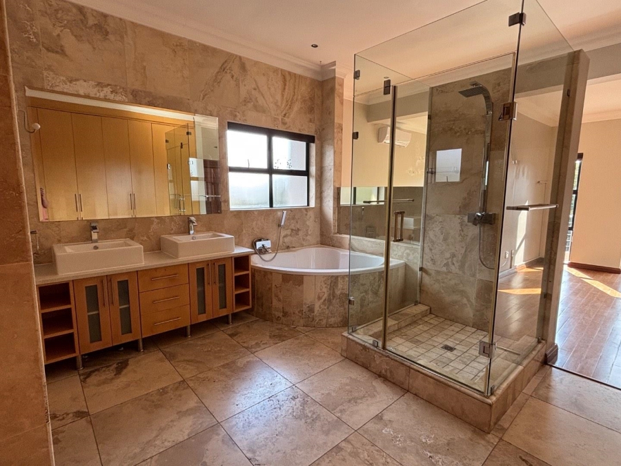 To Let 3 Bedroom Property for Rent in Lombardy Estate Gauteng