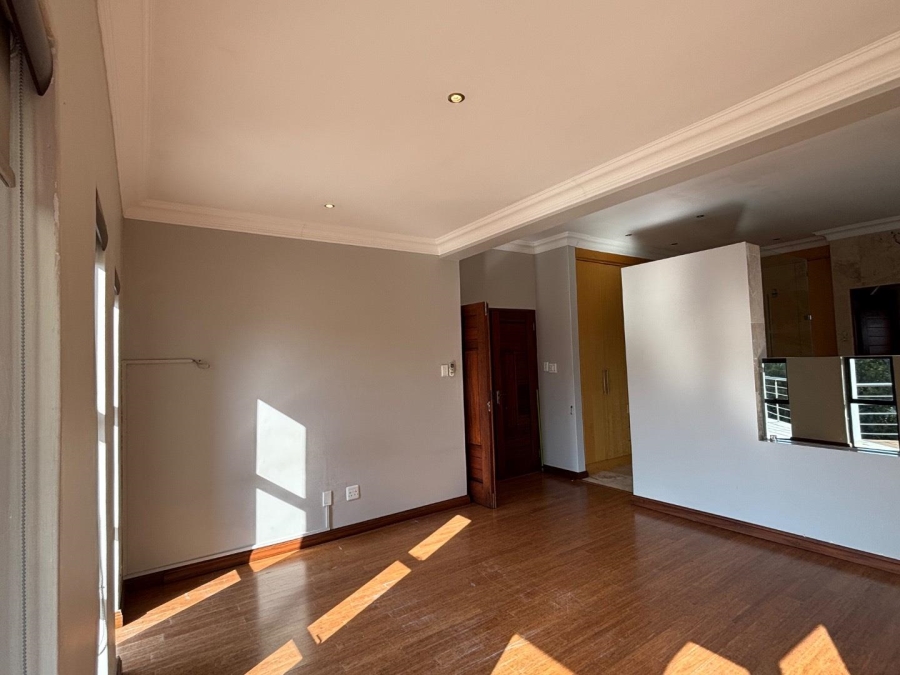 To Let 3 Bedroom Property for Rent in Lombardy Estate Gauteng