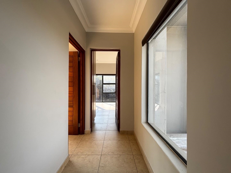 To Let 3 Bedroom Property for Rent in Lombardy Estate Gauteng