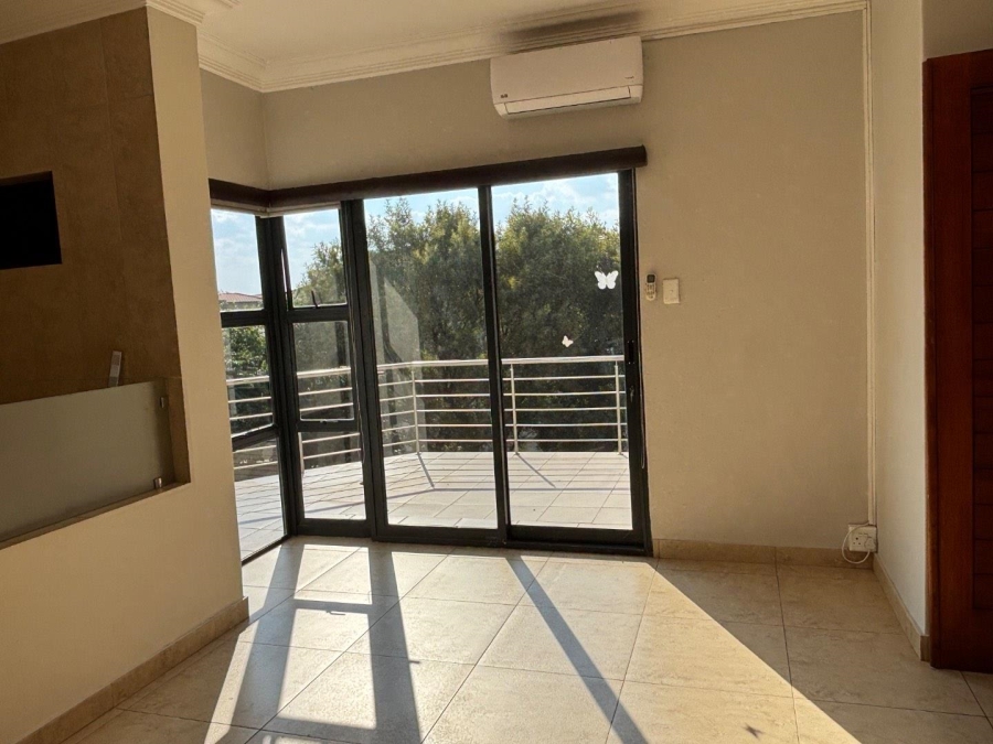 To Let 3 Bedroom Property for Rent in Lombardy Estate Gauteng