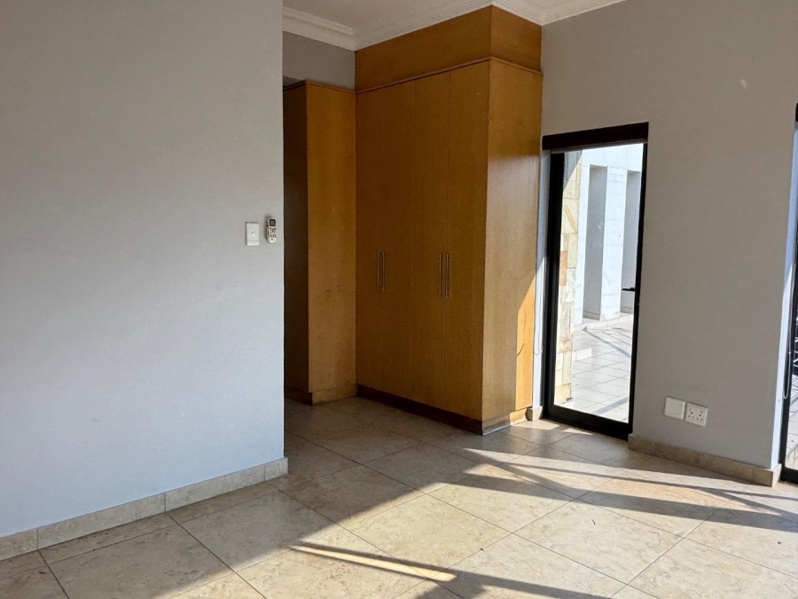 To Let 3 Bedroom Property for Rent in Lombardy Estate Gauteng
