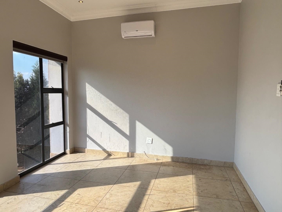 To Let 3 Bedroom Property for Rent in Lombardy Estate Gauteng