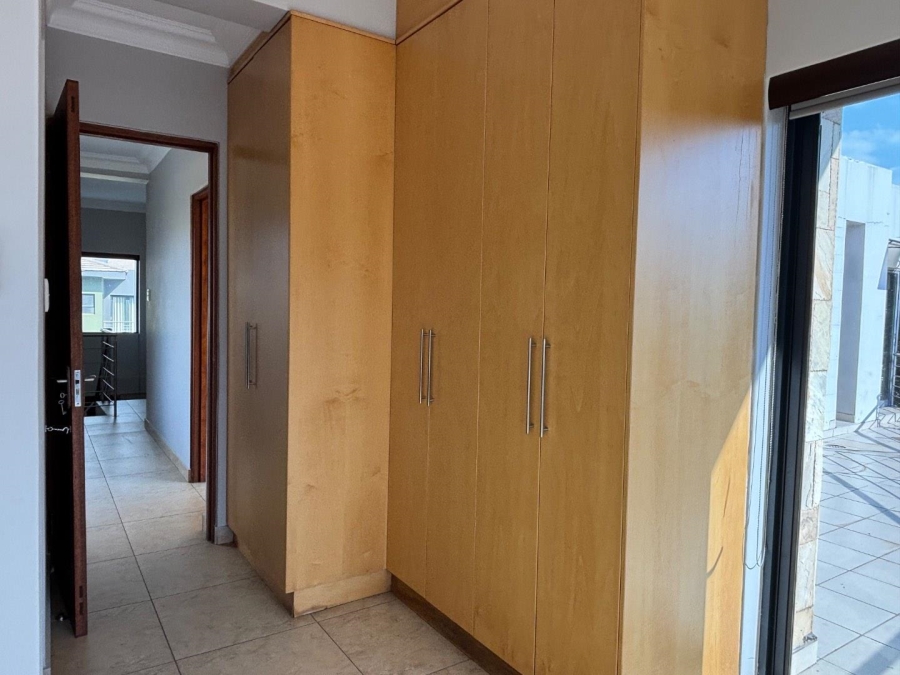 To Let 3 Bedroom Property for Rent in Lombardy Estate Gauteng