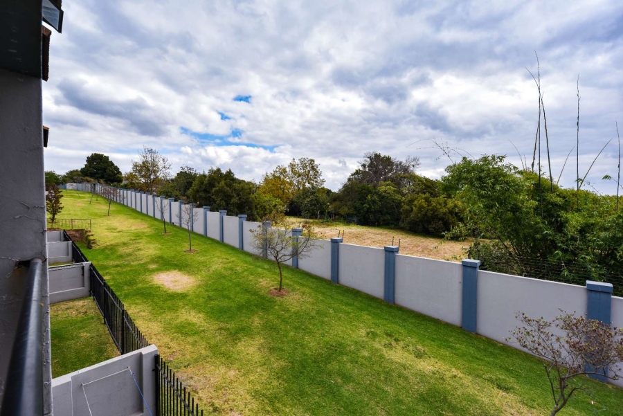 To Let 2 Bedroom Property for Rent in Honeydew Gauteng