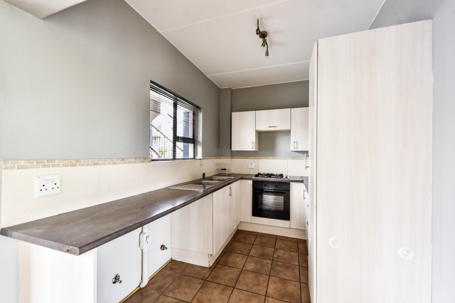 To Let 2 Bedroom Property for Rent in Honeydew Gauteng
