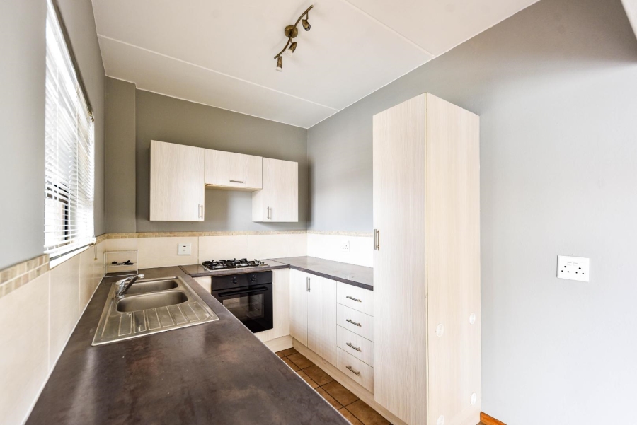 To Let 2 Bedroom Property for Rent in Honeydew Gauteng