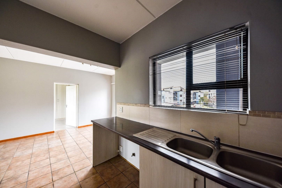 To Let 2 Bedroom Property for Rent in Honeydew Gauteng